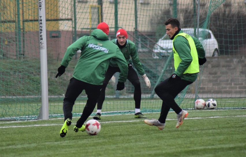 2 liga. Ostatni w tym roku trening lidera drugiej ligi, Radomiaka Radom. Od piątku zasłużony wypoczynek 