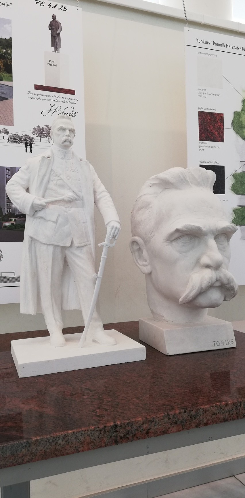 Autor stołecznego pomnika Lecha Kaczyńskiego wygrał w Tarnowie konkurs na monument Józefa Piłsudskiego