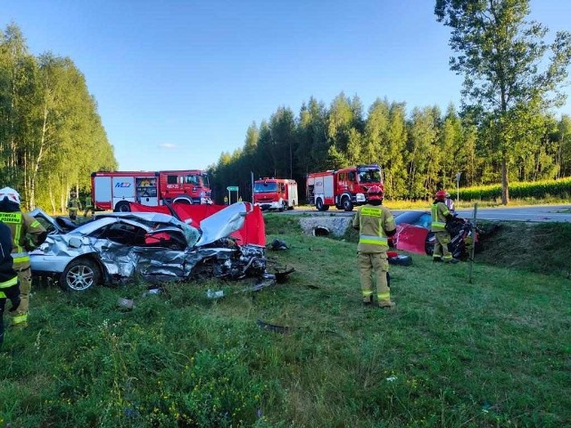 Tragiczny wypadek na drogach regionu. W wyniku zderzenia życie straciły trzy osoby, w tym dziecko.