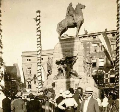 Odsłonięcie pomnika Grunwaldzkiego 15 lipca 1910 r. w Krakowie FOT. MUZEUM HISTORYCZNE MIASTA KRAKOWA