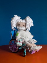 Akcja "Wszystkie kolory świata". Białostocka lalka Joanna czeka na głosy internautów 