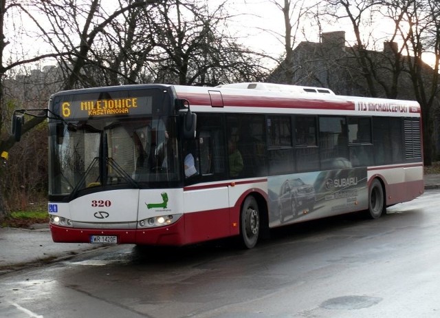 Autobusy kursujące na linii 6, będą od soboty zatrzymywały się na nowych przystankach, zlokalizowanych przy skrzyżowaniu ulic Chrobrego i Czystej.