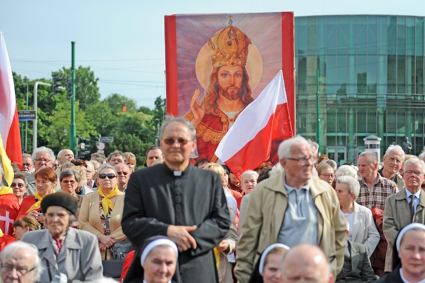 Figura Chrystusa jeszcze w czerwcu na placu Mickiewicza?
