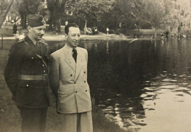 Po lewej, wraz z Borowcem, prawdopodobnie Zdzisław Ejchler.