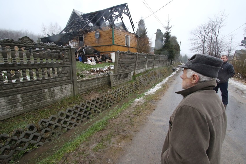 Miedziana Góra. Tragiczny  pożar domu. Nie żyje 91-letnia kobieta
