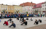 Akcja "Stop przemocy w rodzinie" na żnińskim rynku [zdjęcia, wideo] 