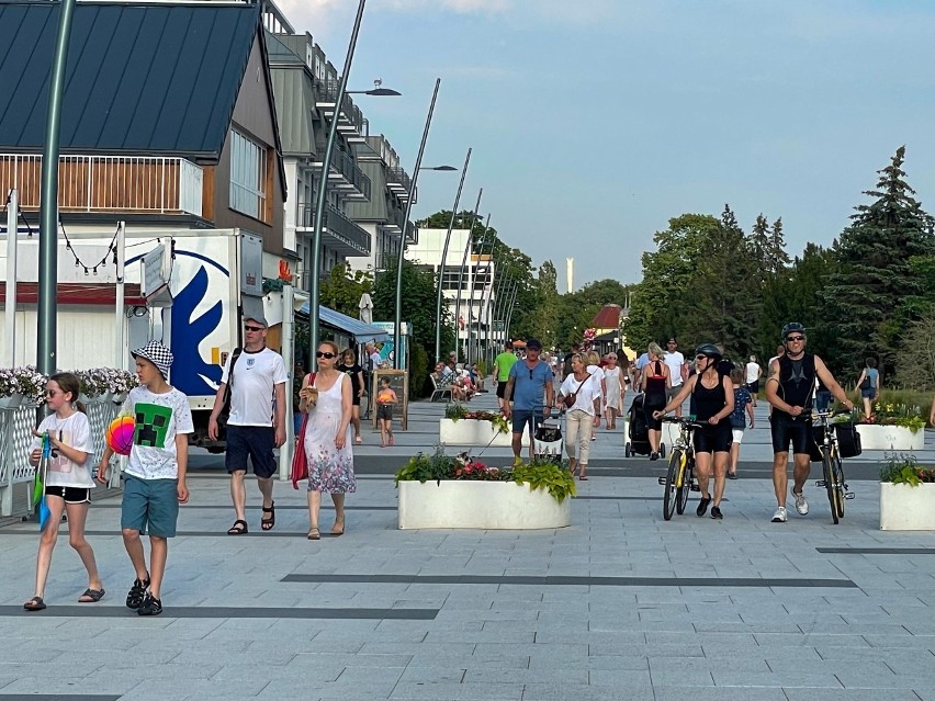 Świnoujska promenada szuka rąk do pracy