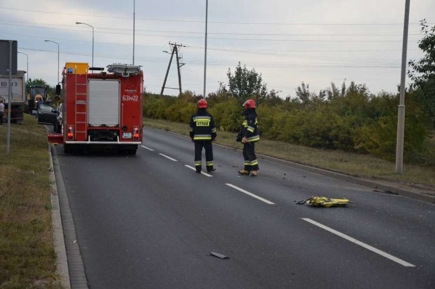 Zderzenie dwóch ciężarówek. Obwodnica Wągrowca zablokowana