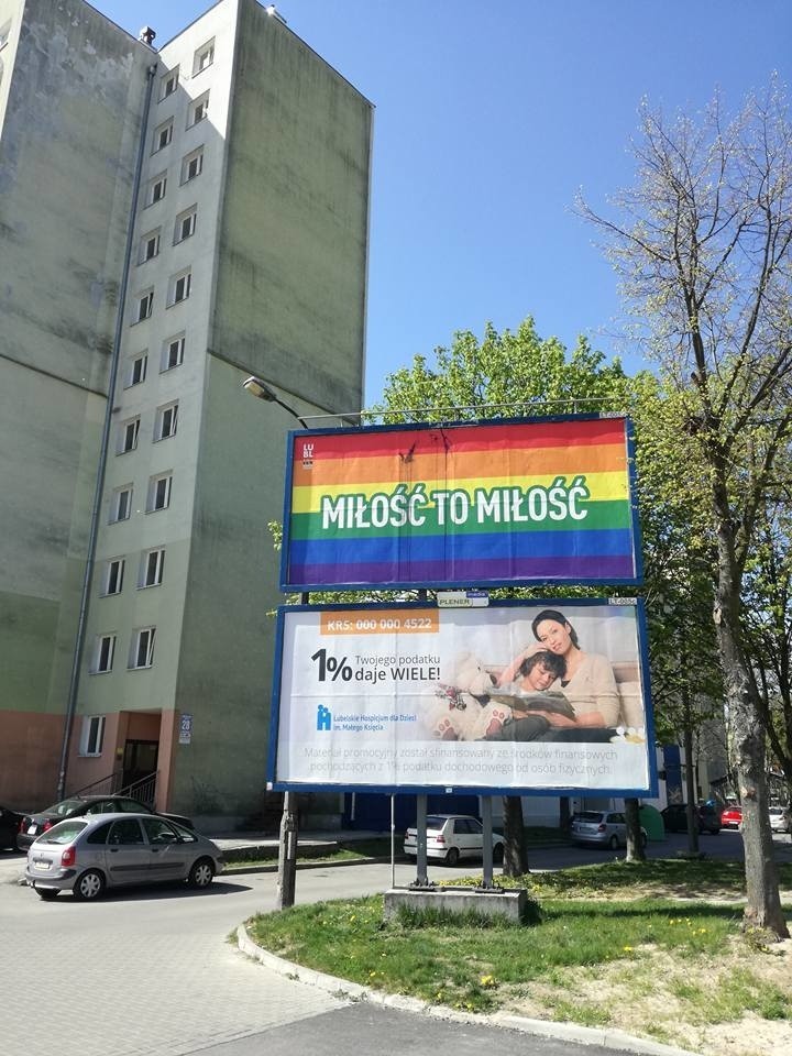Wojna na tęczowe billboardy w Świdniku. Jest odpowiedź przeciwników ruchu LGBT