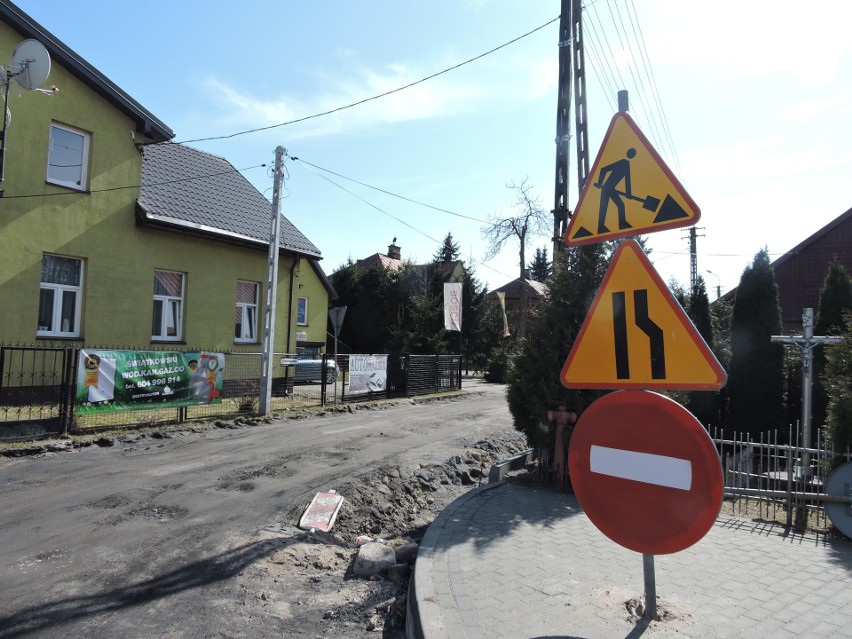 Ostrów Mazowiecka. Konflikt na ulicy 63 Roku, budowa została wstrzymana [ZDJĘCIA]