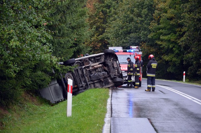 Dachowanie busa w Przęsinie