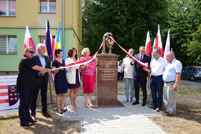 Pomnik Honorowych Dawców Krwi odsłonięto w Tarnobrzegu 4 lipca 2022 roku.