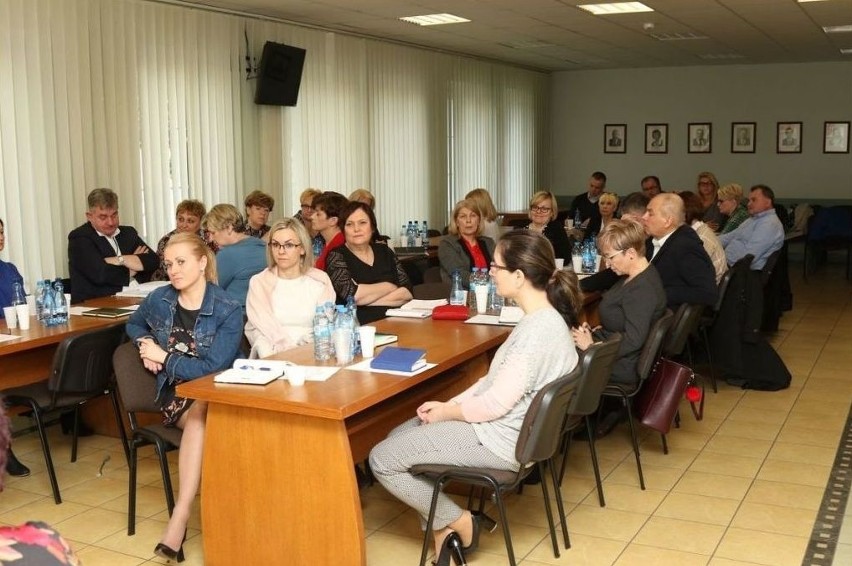 Strajk nauczycieli 2019. Ostrołęka. Miasto powołało specjalny zespół [ZDJĘCIA]