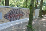 Mozaiki Heleny i Romana Hussarskich z 1967 r. w krakowskim zoo zachowane i ponownie wykorzystane