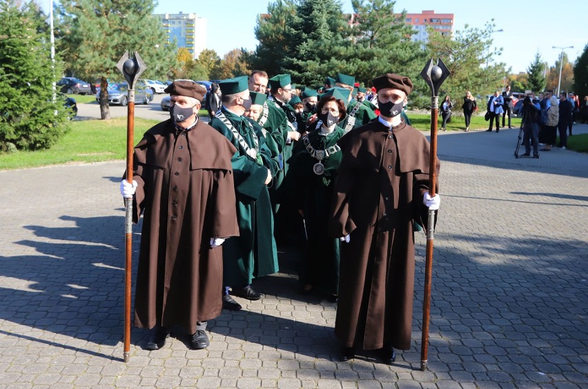 Inauguracja roku akademickiego UTH w Radomiu. Gościem honorowym był minister Przemysław Czarnek (ZAPIS TRANSMISJI)