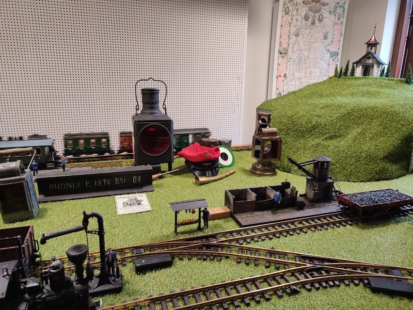 Zobacz eksponaty i modele kolejowe prezentowane podczas...