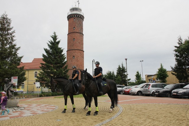 Policyjny patrol konny w Jarosławcu