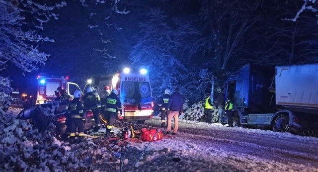Wypadek na drodze pod Wrocławiem 28.11.2021