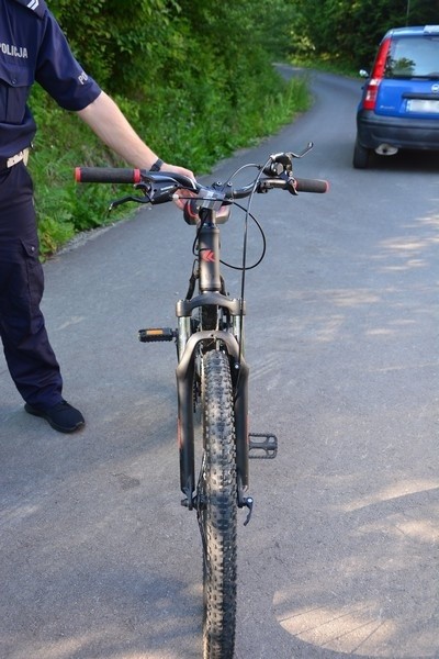 Badając okolicznośći wypadku w Woli Komborskiej policjanci...