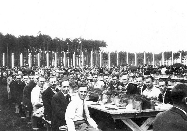 Biesiada pracowników Zakładów Południowych z prezydentem Polski Ignacym  Mościckim 14 czerwca 1939 roku