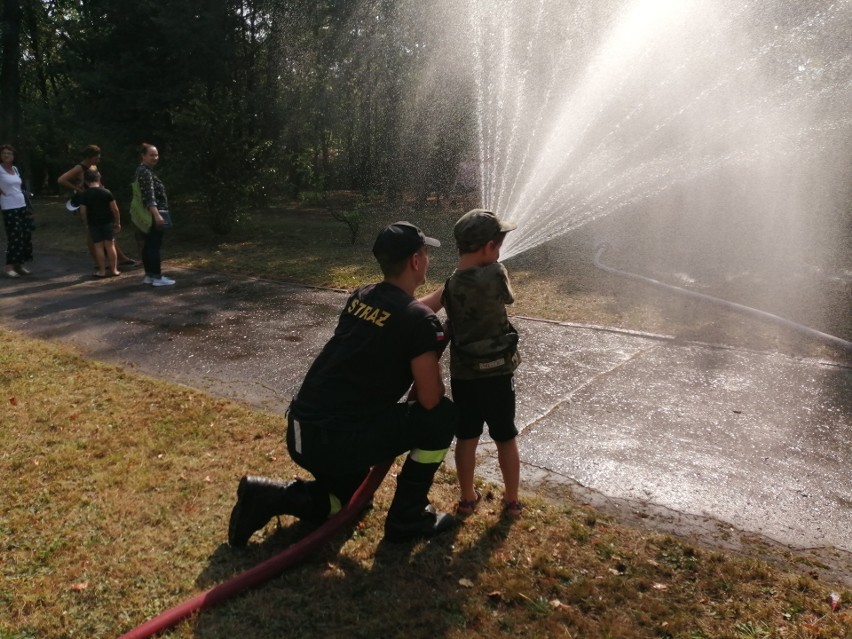 Poznań: Wojskowy śmigłowiec sanitarny Sokół przyleciał na białą niedzielę z mundurem