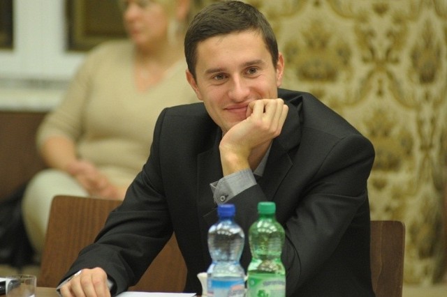 Tomasza Kaliszan (PO) chce, aby gumowy asfalt przetestować na ulicy Sosnkowskiego.