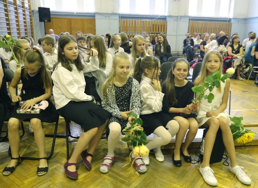 Zakończenie roku w szczecińskich szkołach [zdjęcia, wideo]
