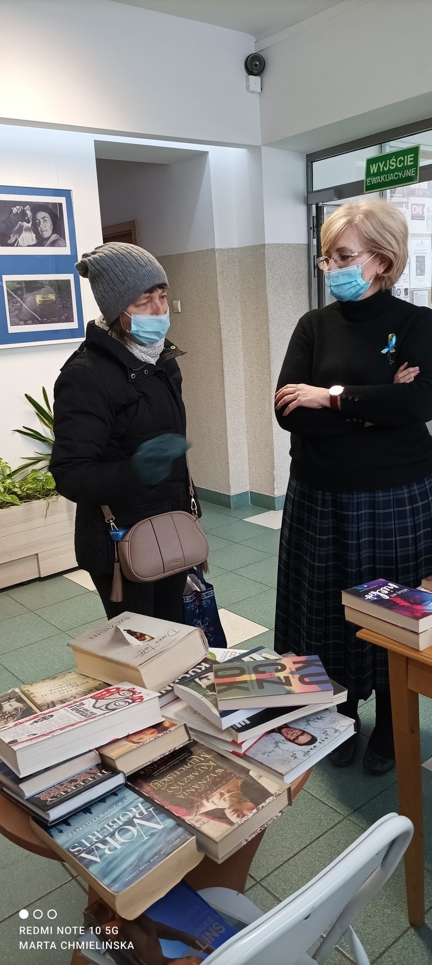 Miejska Biblioteka w Hajnówce prowadzi kiermasz książek. Pieniądze przekazane zostaną na pomoc Ukraińcom