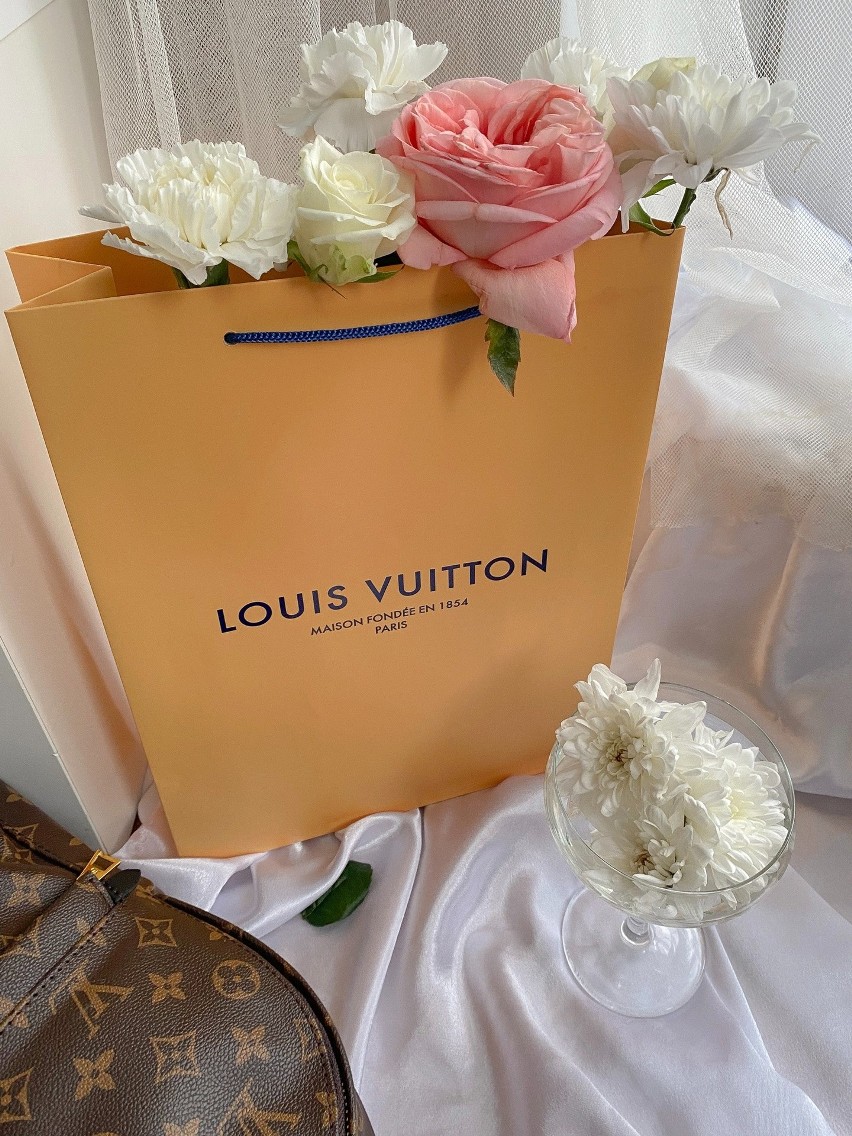 Louis Vuitton, Gucci...