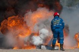 Ćwiczenia w Porcie Gdynia. Szkolili się, jak bezpiecznie tankować statki skroplonym gazem ziemnym [zdjęcia]