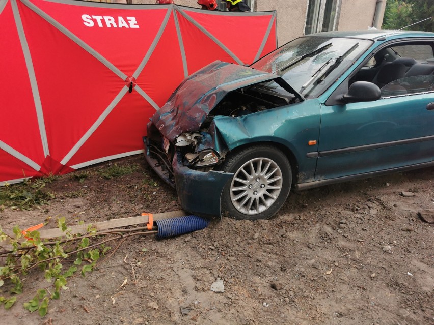 Wypadek na ulicy Parkowej w Wieńcu. Dwie osoby poszkodowane