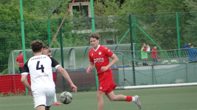 Mateusz Stanek z Wisły Kraków zdobył w niedzielę gola w meczu CLJ U-19 z Sandecją, a w środę w spotkaniu 4. ligi z Unią Oświęcim