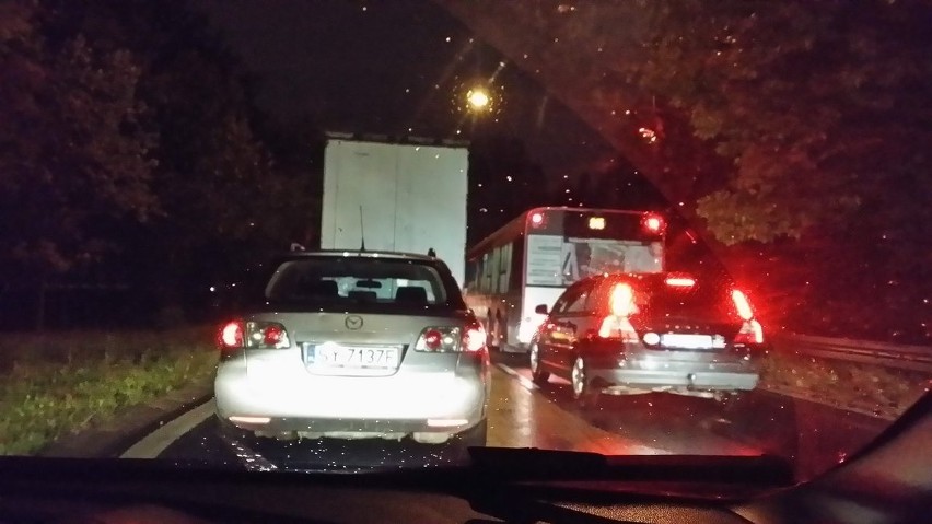 Katowice: Potrącenie pieszego na S86, korek przed tunelem w stronę Chorzowa