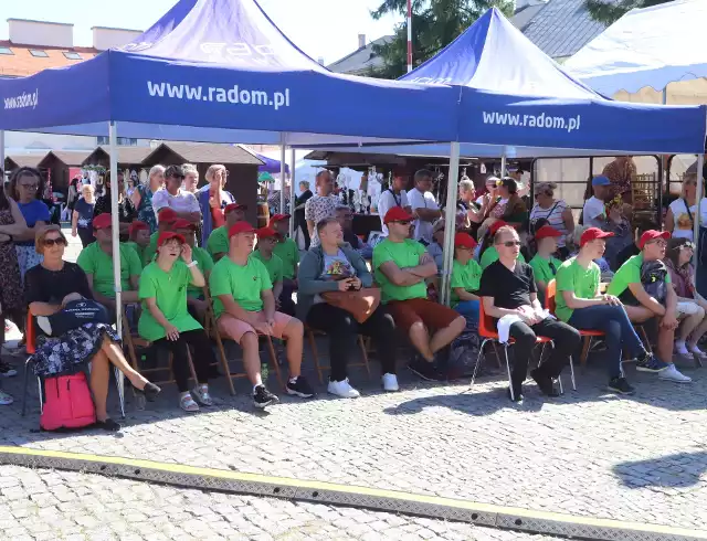 W Radomiu trwają Dni Kazimierzowskie dla Organizacji Pozarządowych. Wydarzenie zakończy się jutro, 11 września, recitalem akustycznym Szymona Wydry i Zbyszka Suskiego.