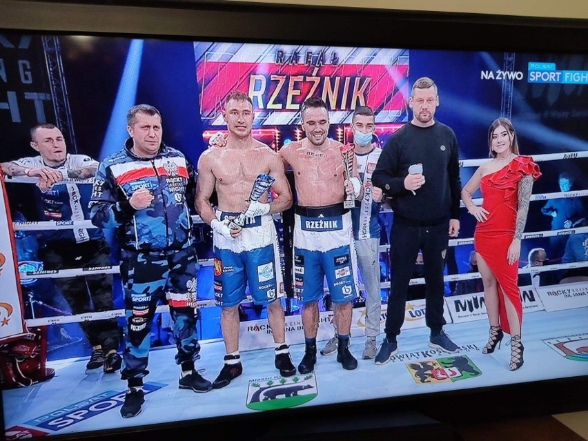 Kolejny udany zawodowy debiut lubelskiego pięściarza. Rafał Rzeźnik walczył na gali Rocky Boxing Night 7. Zobacz zdjęcia