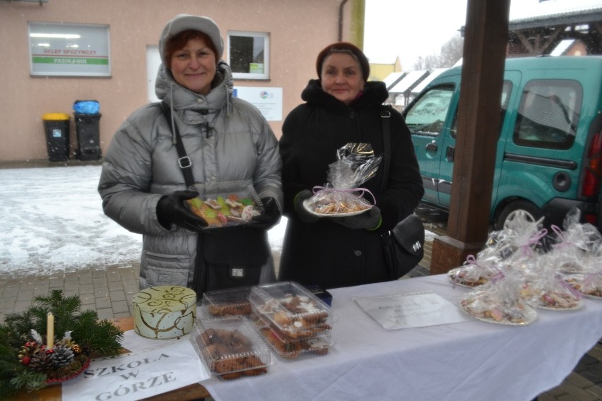 Miody, domowe przetwory i ozdoby na kiermaszu [ZDJĘCIA]