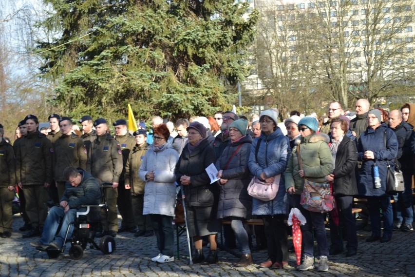 Plenerowa eucharystia była odpowiedzią na ostatnie ataki i...