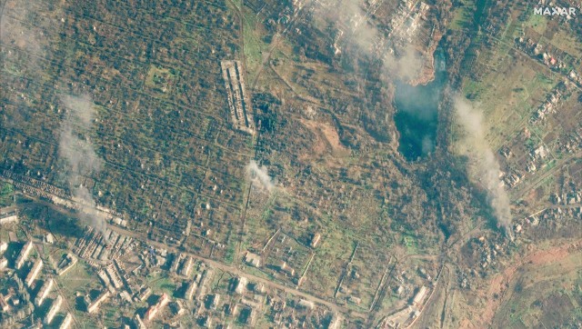 Zdjęcie satelitarne ukazujące zniszczenia w mieście Sołedar