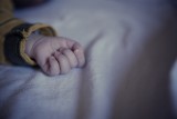 Odurzone 2,5-miesięczne niemowlę z objawami zatrucia trafiło do szpitala. Rodzice byli pod wpływem narkotyków