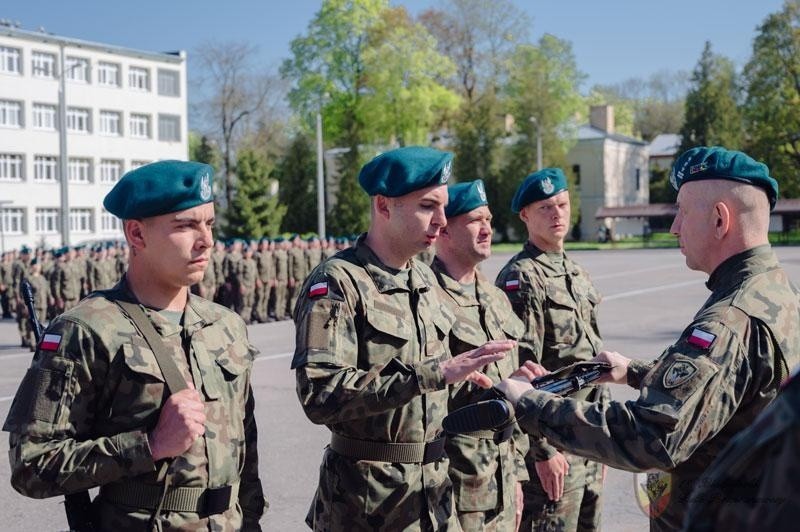 W pierwszych dniach szkolenia ochotnicy zostali...