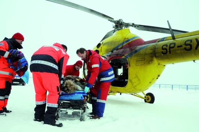 Ratownicy z LPR wrócili do Białegostoku z pacjentką z Bielska Podlaskiego po godz. 13. Dzięki szybkiej pomocy kobieta przeżyła udar.