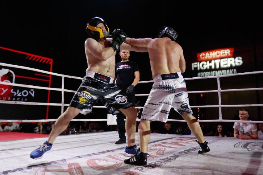 Prawie 450 osób na XVII Gali Boxing Challenge w Kielcach. Zebrano 130 tysięcy złotych na leczenie podopiecznych Fundacji Cancer Fighters