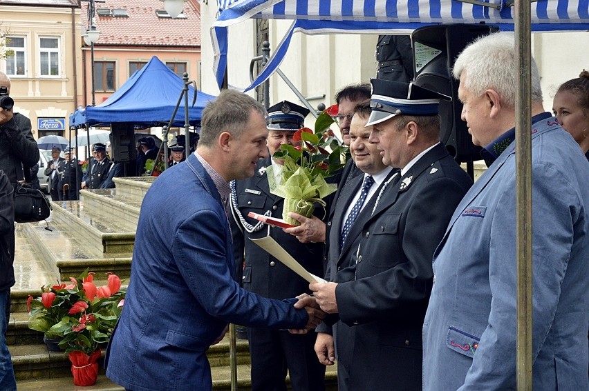 Gorlice. Druhowie z OSP podziękowali za sprzęt wartości wielu milonów złotych [ZDJĘCIA]