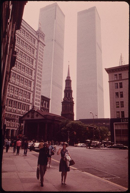 Kościół św. Trójcy - WTC w tle
