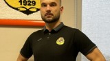 3 liga. Wojciech Skrobisz asystentem trenera KSZO 1929 Ostrowiec Rafała Wójcika. Zastąpił Krzysztofa Trelę