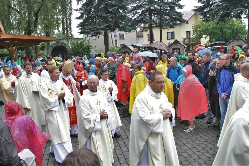 Wyruszyła 25. Piesza Pielgrzymka Diecezji Bielsko-Żywieckiej na Jasną Górę 2016 [ZDJĘCIA]