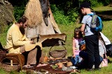 Warsztaty archeologiczne „Żelazne korzenie” w Starachowicach, czyli wyprawa do świata starożytnych hutników świętokrzyskich. Zobacz zdjęcia