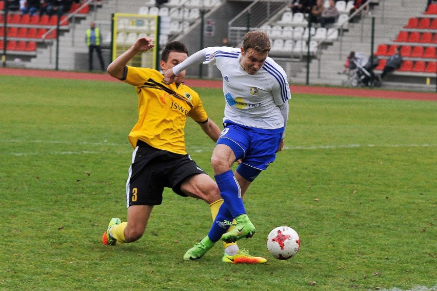 Przy prowadzeniu 3-0 Stal straciła dwa gole, ale w porę...