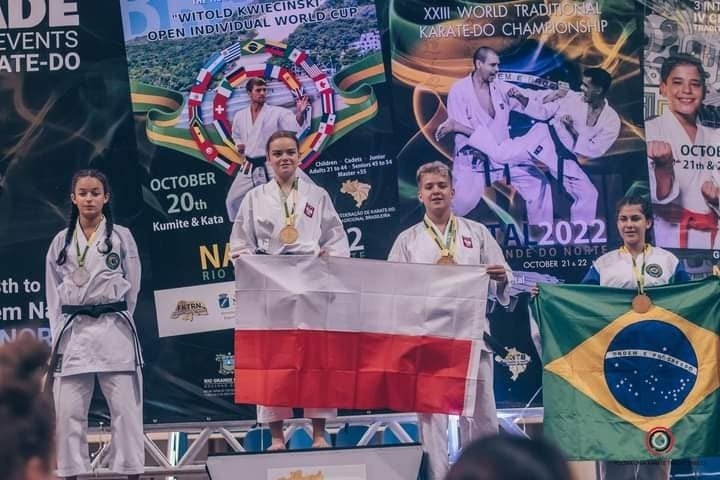 Bogaty zestaw medali mistrzostw świata lubelskich karateków