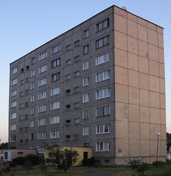 Cena metra kwadratowego mieszkania używanego może spaść do 3 tys. zł, to będzie aż o tysiąc złotych mniej niż cena z  okresu boomu w latach 2007-2008.